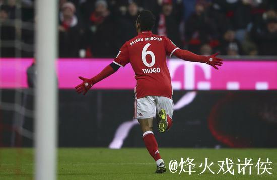 德甲-穆勒莱万双双进球蒂亚戈首开纪录 拜仁4-0跃居次席 德甲-穆勒莱万双双进球蒂亚戈首开纪录 拜仁4-0跃居次席